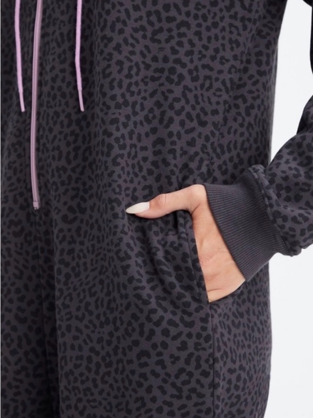 Fabletics Forever Fleece Hooded Onesie Leopard Print Pink Zip Small - Picture 4 of 9